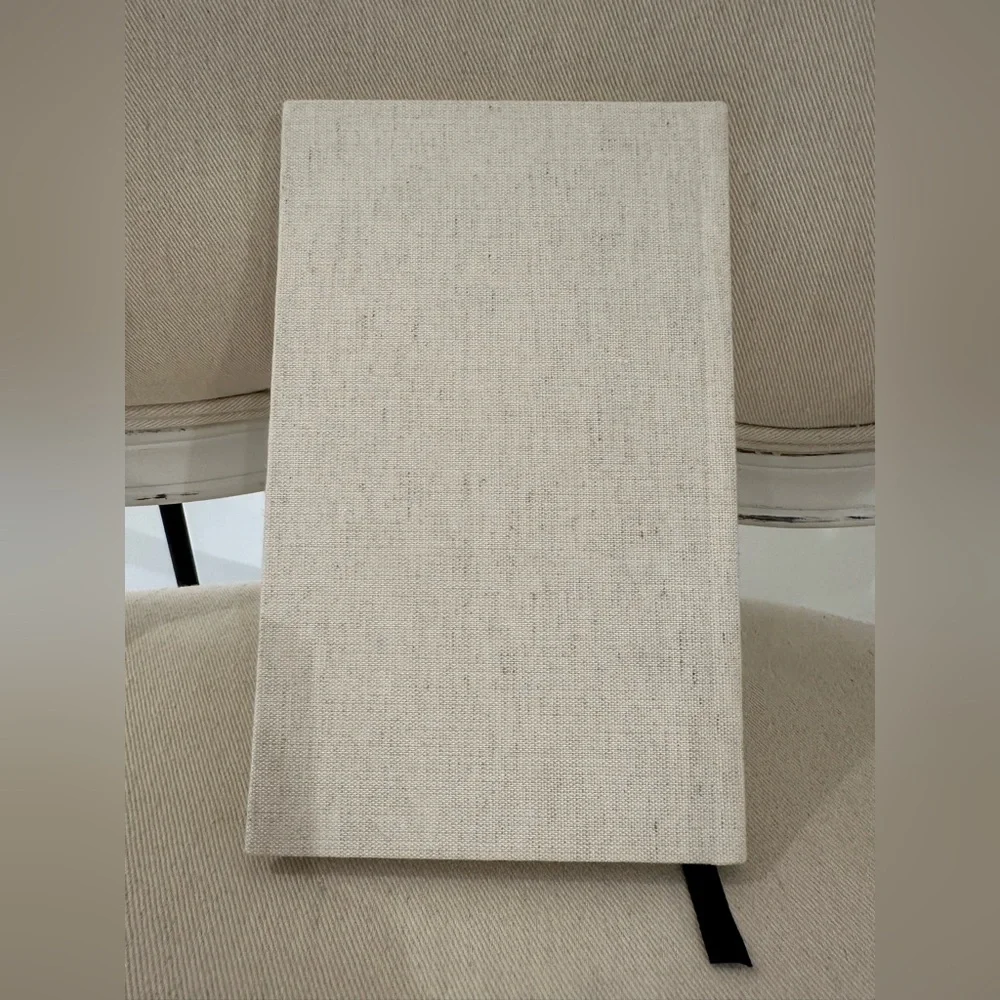 NWT The Five-Minute Journal Book in Ivory Intelligent Change from Revolve - Picture 2 of 14
